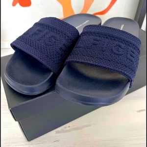NIB Tommy Hilfiger Women's Dollop Knit Logo Pool Slides